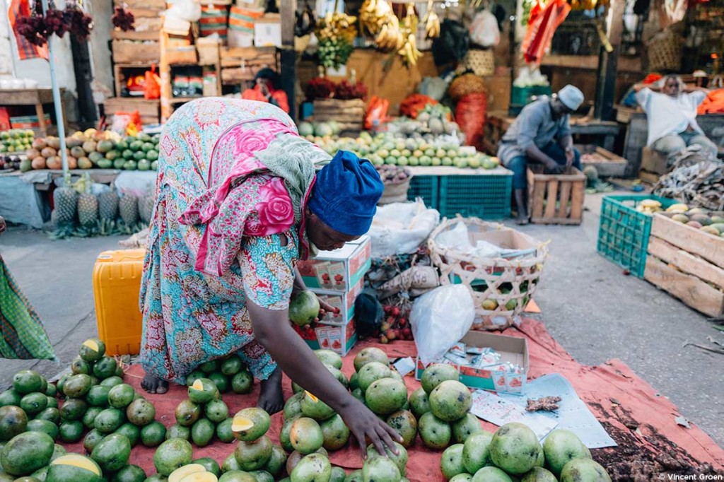 Marché aux fruits et légumes à Stone Town