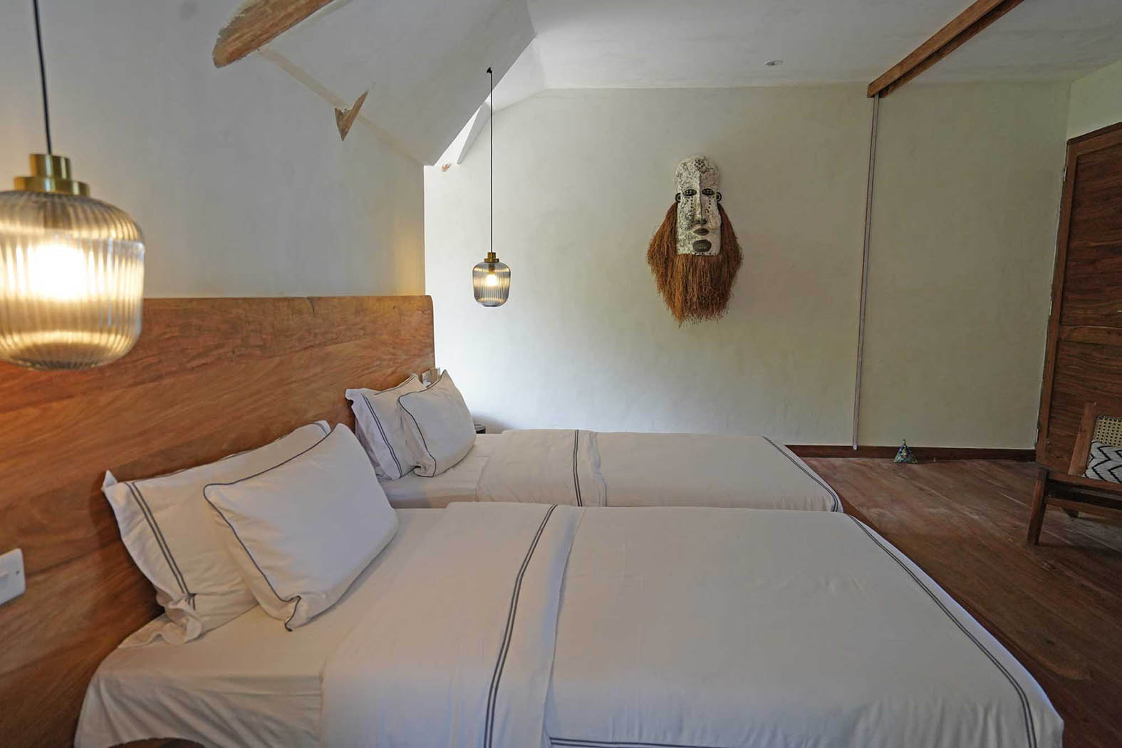 hotel-img